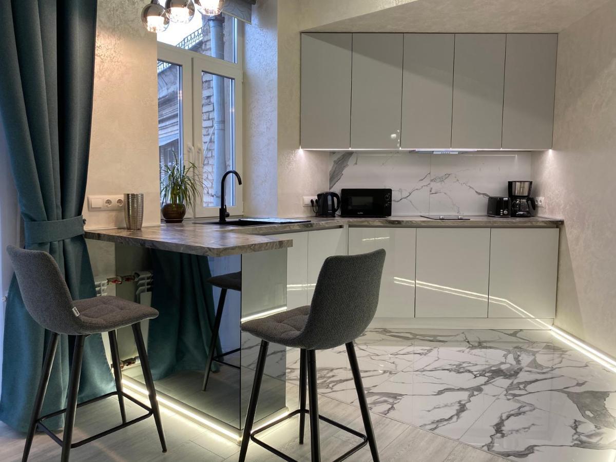 חארקיב Panorama Luxury Apartment In The House With A Spire, A Historical Building In The City Centre מראה חיצוני תמונה