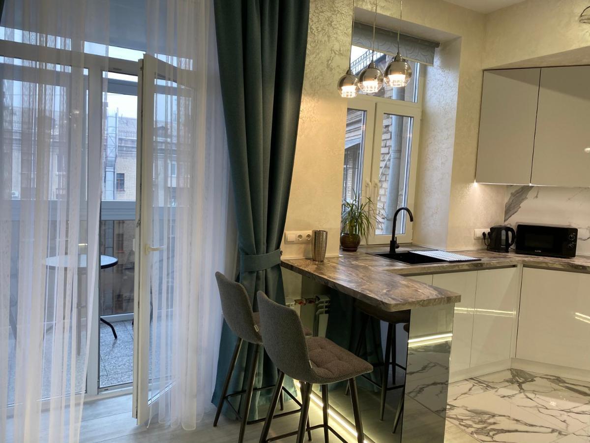 חארקיב Panorama Luxury Apartment In The House With A Spire, A Historical Building In The City Centre מראה חיצוני תמונה